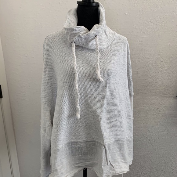 Free People Tops - FINAL PRICE - Free People sweatshirt